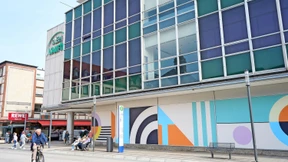 Altes Kaufhaus wird bunter