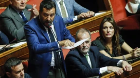 Senat verschiebt Debatte über Regierungskrise