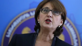 Außenministerin tritt in Sorge über Europakurs zurück