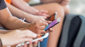 Die EU will junge Verbraucher besser vor Überschuldung schützen