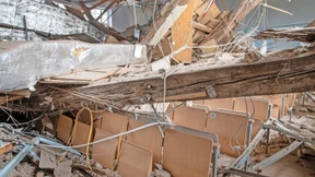 Decke in Hörsaal herabgestürzt