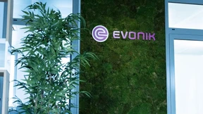 Evonik setzt auf chinesische Batterien