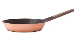 Schwarzes Kupfer schärft Porsches Anker