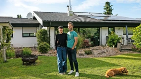 Ein Paar will ein neues Haus kaufen