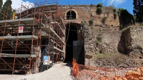 Neues Leben im Mausoleum