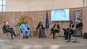 Auf der Suche nach Hoffnung in schwarzen Stunden