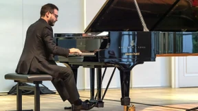 Ein Quell fließenden Silbersingsangs