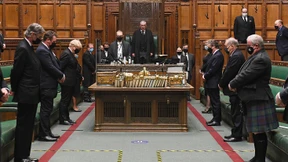 Der Graben zwischen den Enkeln scheint tief zu sein