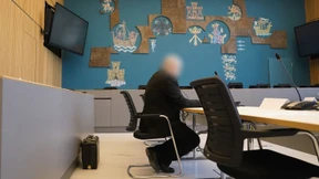 Ehemaliger Staatsanwalt wegen Vergewaltigung seines Sohnes verurteilt