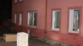 Bis zu 30 Unbekannte überfallen Asylbewerber mit Baseballschlägern