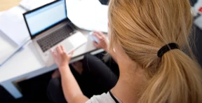 Menschen auf Jobsuche bewerten Digitalisierung positiv