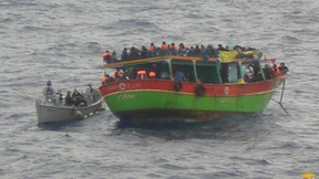 Italienische Küstenwache findet Boot mit 30 Leichen