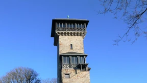 Ein Turm als Ausrufezeichen