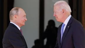 Biden will Putin mit Wirtschaftssanktionen drohen