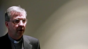 Bischof Bonny stellt päpstliche Weisungen in Frage 