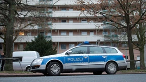 Auch der Polizist im Dienst muss einen Parkschein ziehen