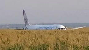 Airbus muss im Maisfeld notlanden