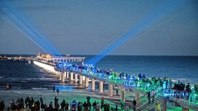 Die Anziehungskraft eines Stegs ins Unendliche potenziert