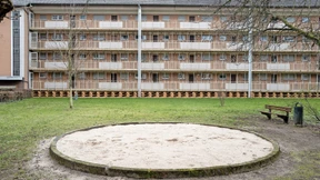 Einsturzgefährdete Wohnblocks in Frankfurt werden abgerissen