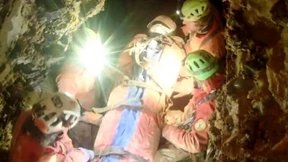 Verunglückte Höhlenforscherin in Italien gerettet