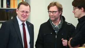 Vertrag für rot-rot-grüne Minderheitsregierung fertig