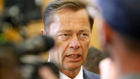 Mit Hubschrauber und Jet den Stau vermieden