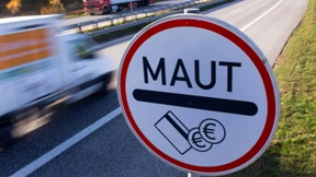 Parteifreunde kritisieren Dobrindts Mautpläne 