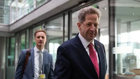 Maaßen muss Rede und Antwort stehen