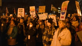 Tausende demonstrieren gegen Rechtsextremismus