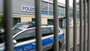 Polizisten nach Gewaltvorwürfen vorläufig vom Dienst enthoben