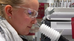 Für Symrise gerät der Dax in Riechweite