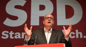SPD und Grüne in Bremen nehmen Koalitionsvertrag an