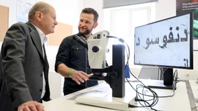 Kanzler im Asyl-Dauergespräch