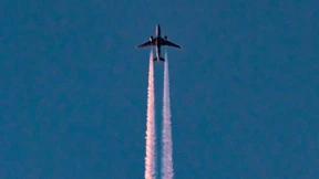 Teure Umleitung 10.000 Meter über der Erde