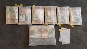 Zoll beschlagnahmt knapp eine Million Euro in Berliner Kinderzimmer