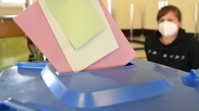 Zehntausende Stimmen für zwei tote Kandidaten