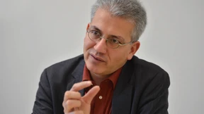 Schwarze Zahlen mit grünen Ideen