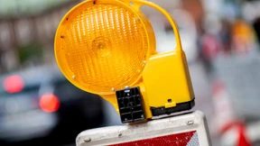 Nach Wasserrohrbruch soll Fahrbahn bald wieder offen sein