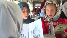 Bücherbus lässt Kinderaugen leuchten