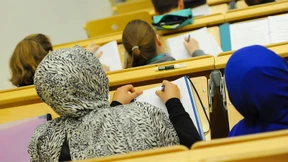 Hinabgestiegen in das Reich der Theologie