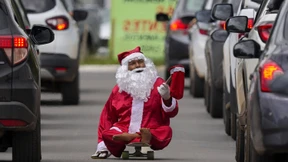 Der Weihnachtsmann hat Stoßzähne