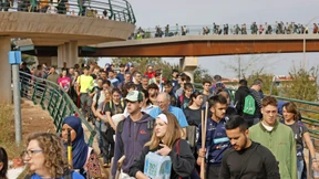 Mehr Helfer, als die Unglücksregion vertragen kann