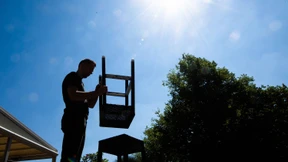 Quarantäne für 50 Menschen nach Corona-Ausbruch in Restaurant