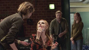 Herr Fassbinder, bitte ans Telefon!