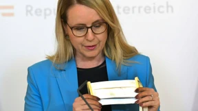 Wer Schuhe suchte, bekam Kinderkleidung