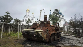 Wer nie um seine Feinde weint