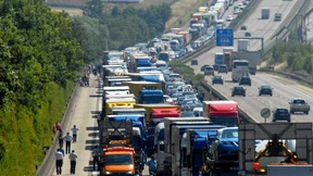 Schon wieder bei Limburg: Laster rast in Stauende