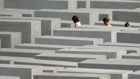 First Lady besucht Holocaust-Mahnmal und Mauer-Gedenkstätte