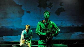 Zwei, die den Kokon der Kinderwelt aufbrechen