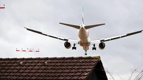 Brüllen, Dröhnen, Pfeifen